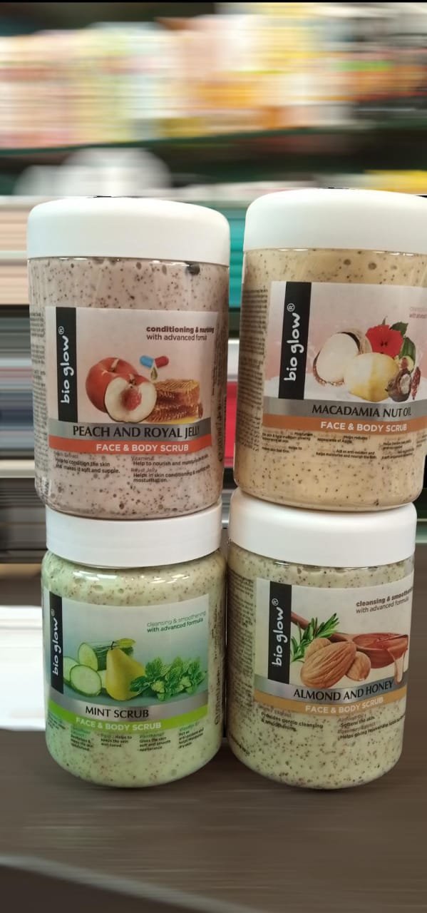 BIO GLOW BODY SCRUB -PEACH AND ROYAL JELLY